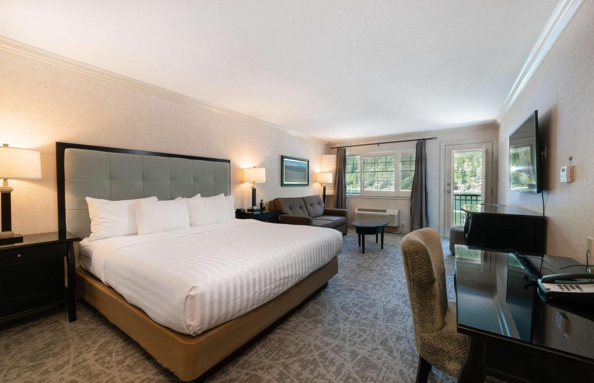Prestige Lakeside Resort, Worldhotels Elite 4*